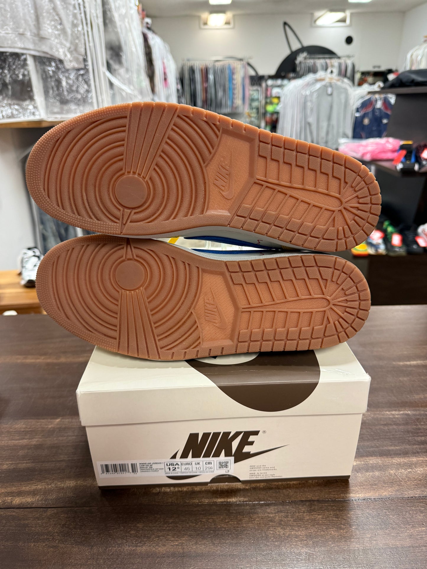 Jordan 1 Low Travis Scott Canary