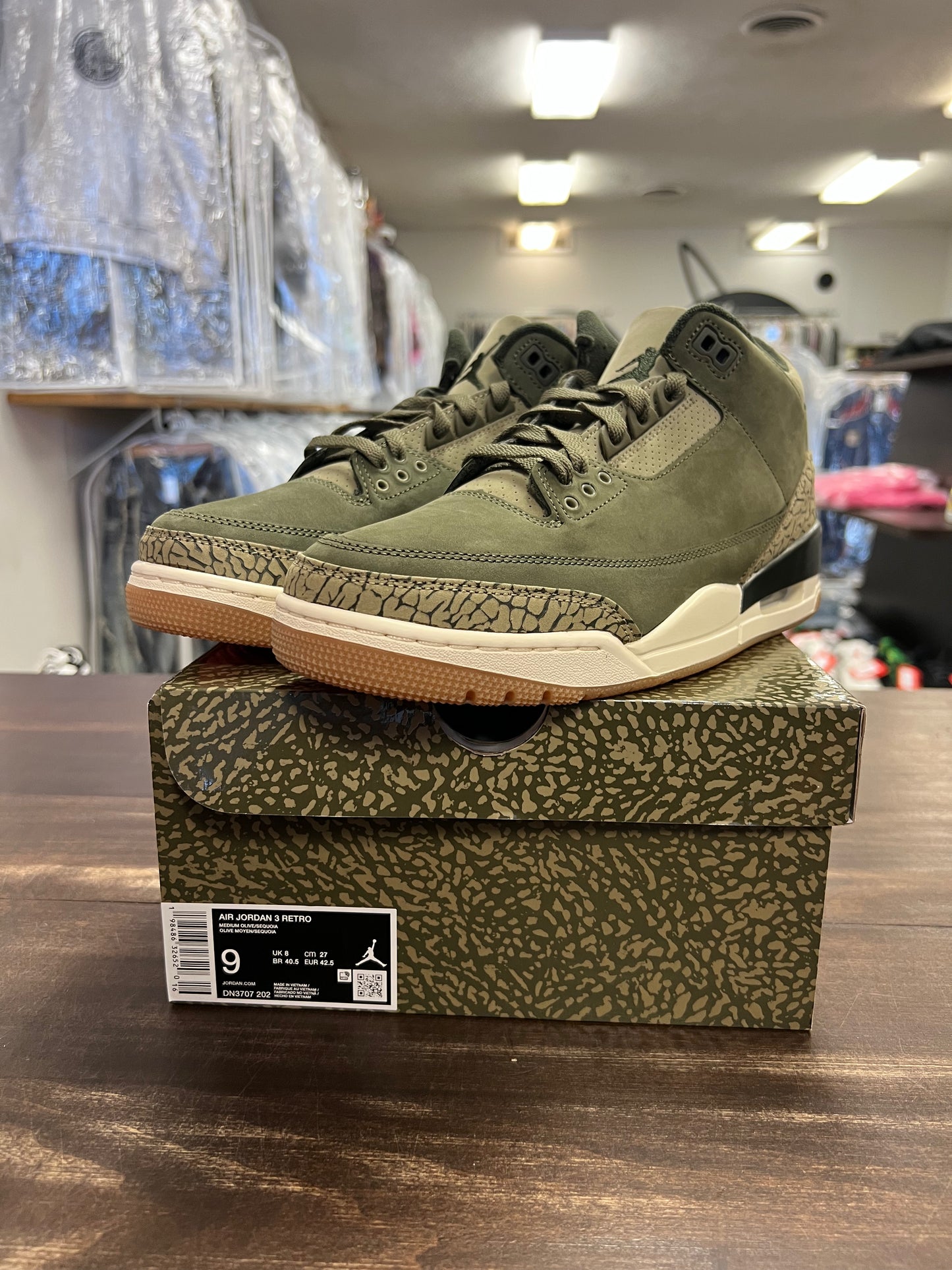 Jordan 3 Family Affair