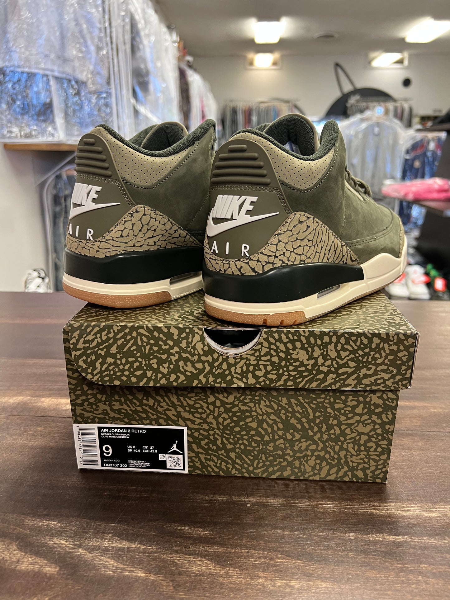 Jordan 3 Family Affair