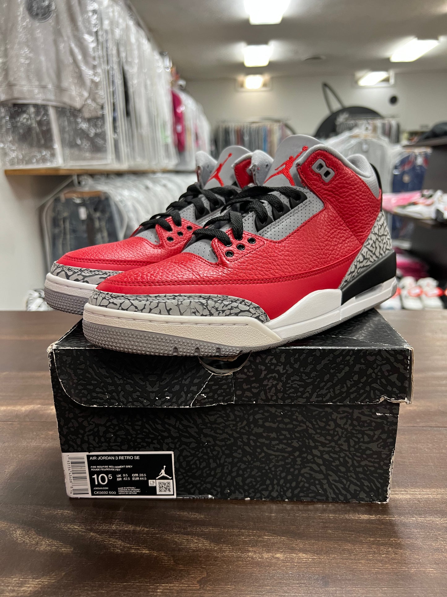 Jordan 3 Retro SE Unite