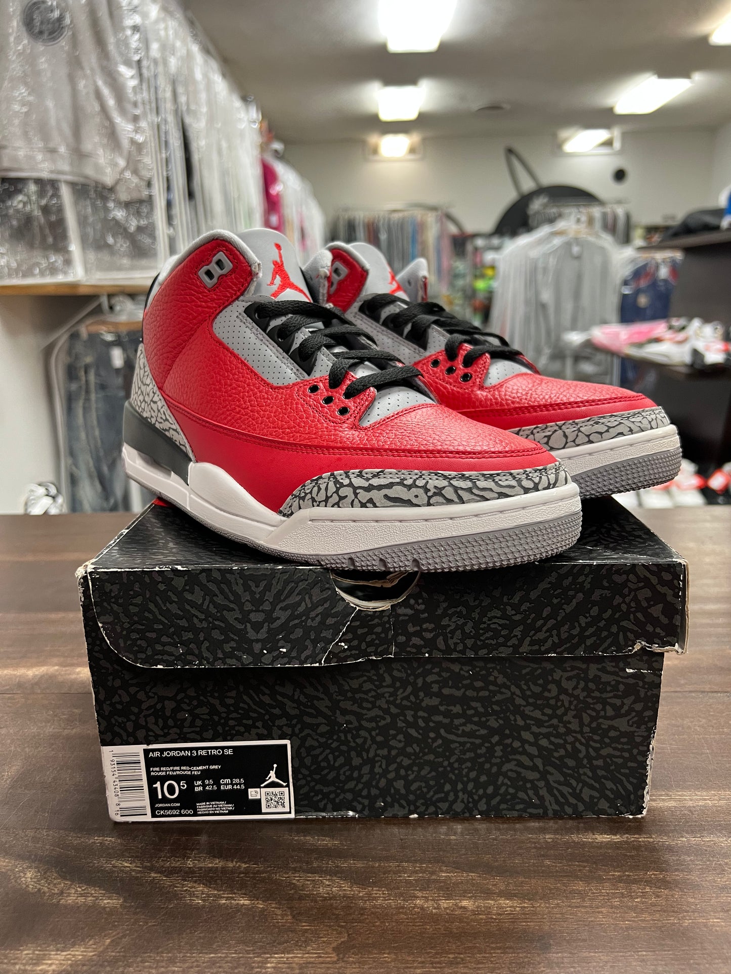 Jordan 3 Retro SE Unite