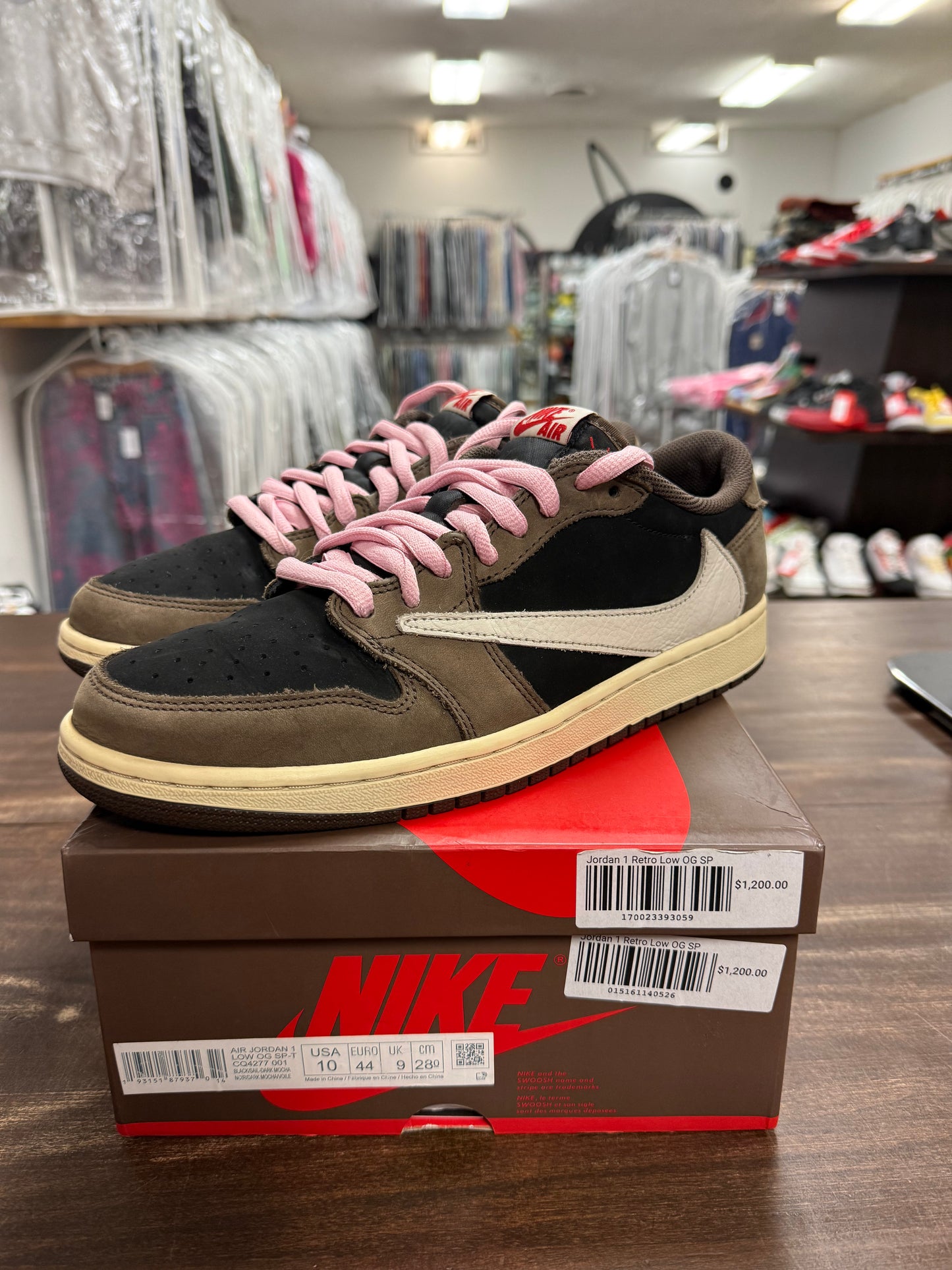 Jordan 1 Low Travis Scott Mocha