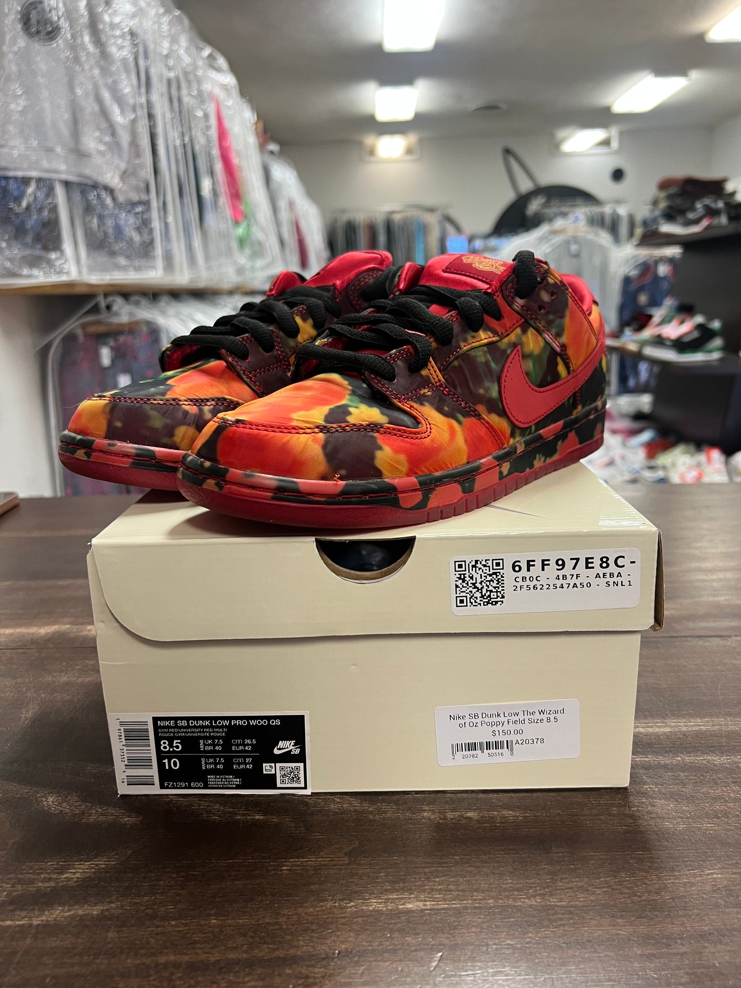 Nike SB Dunk Low The Wizard of Oz Poppy Field