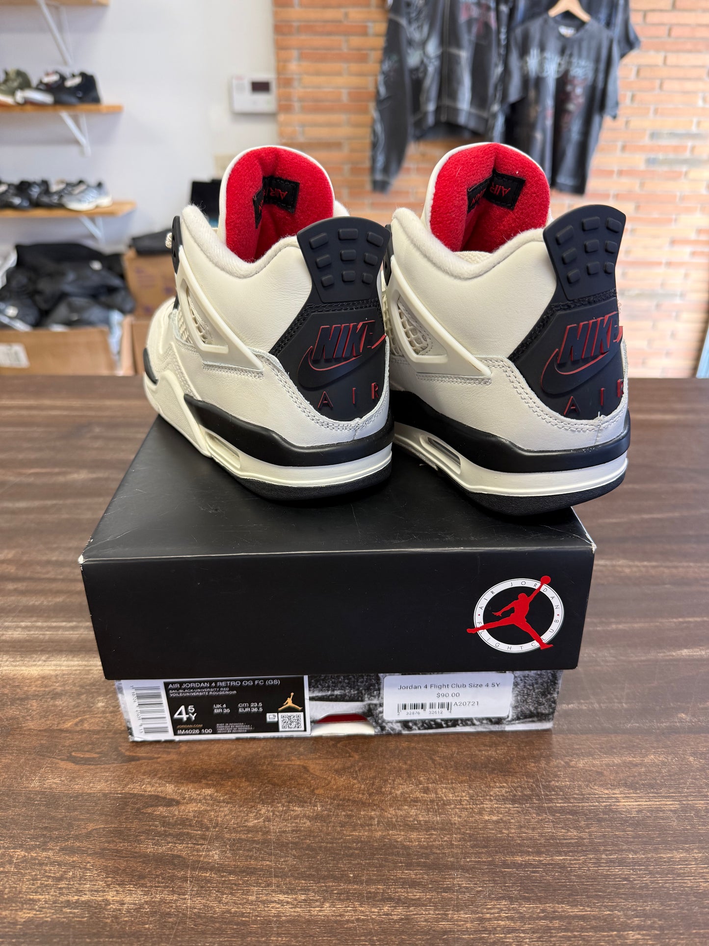 Jordan 4 Flight Club