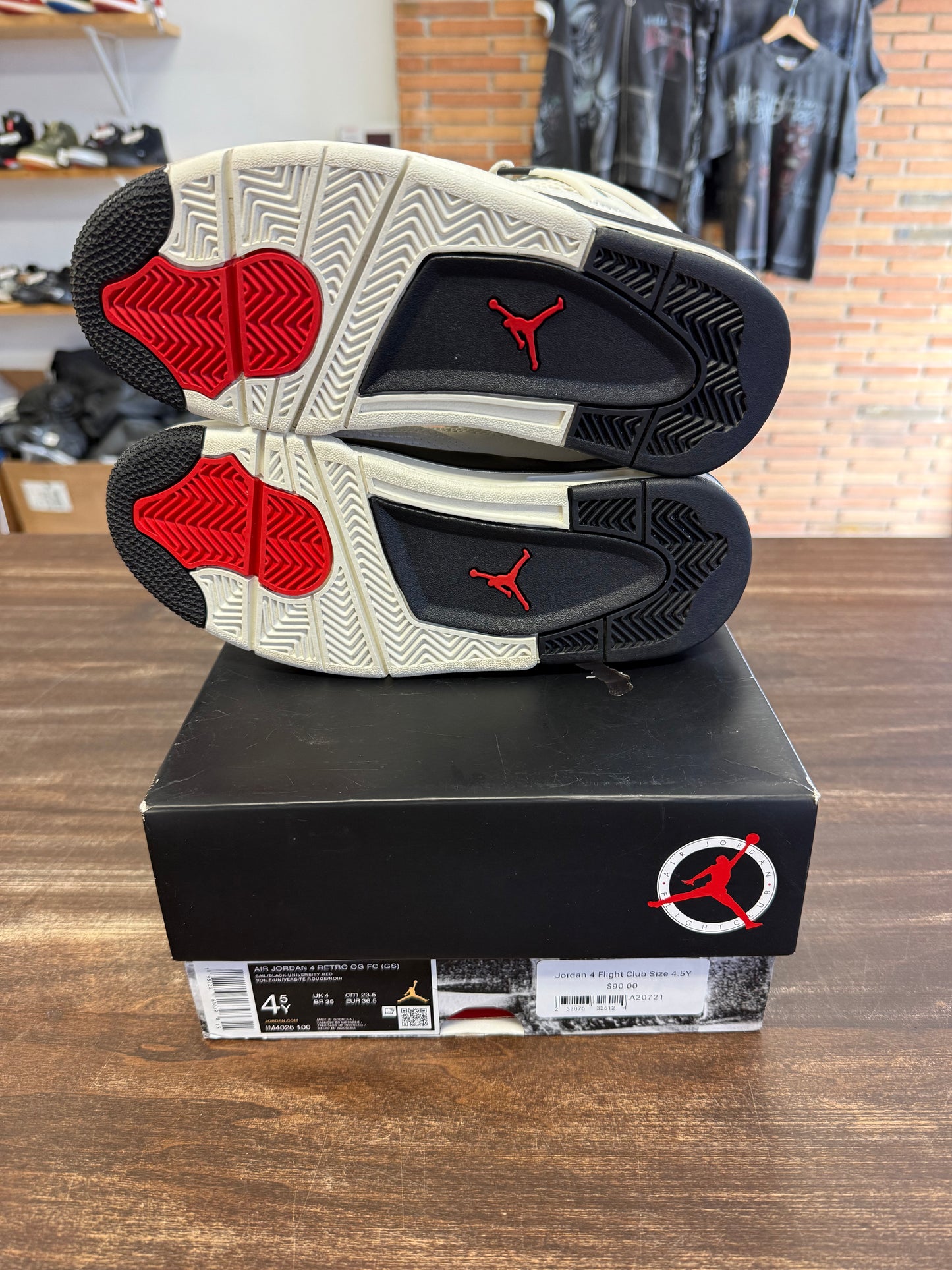 Jordan 4 Flight Club