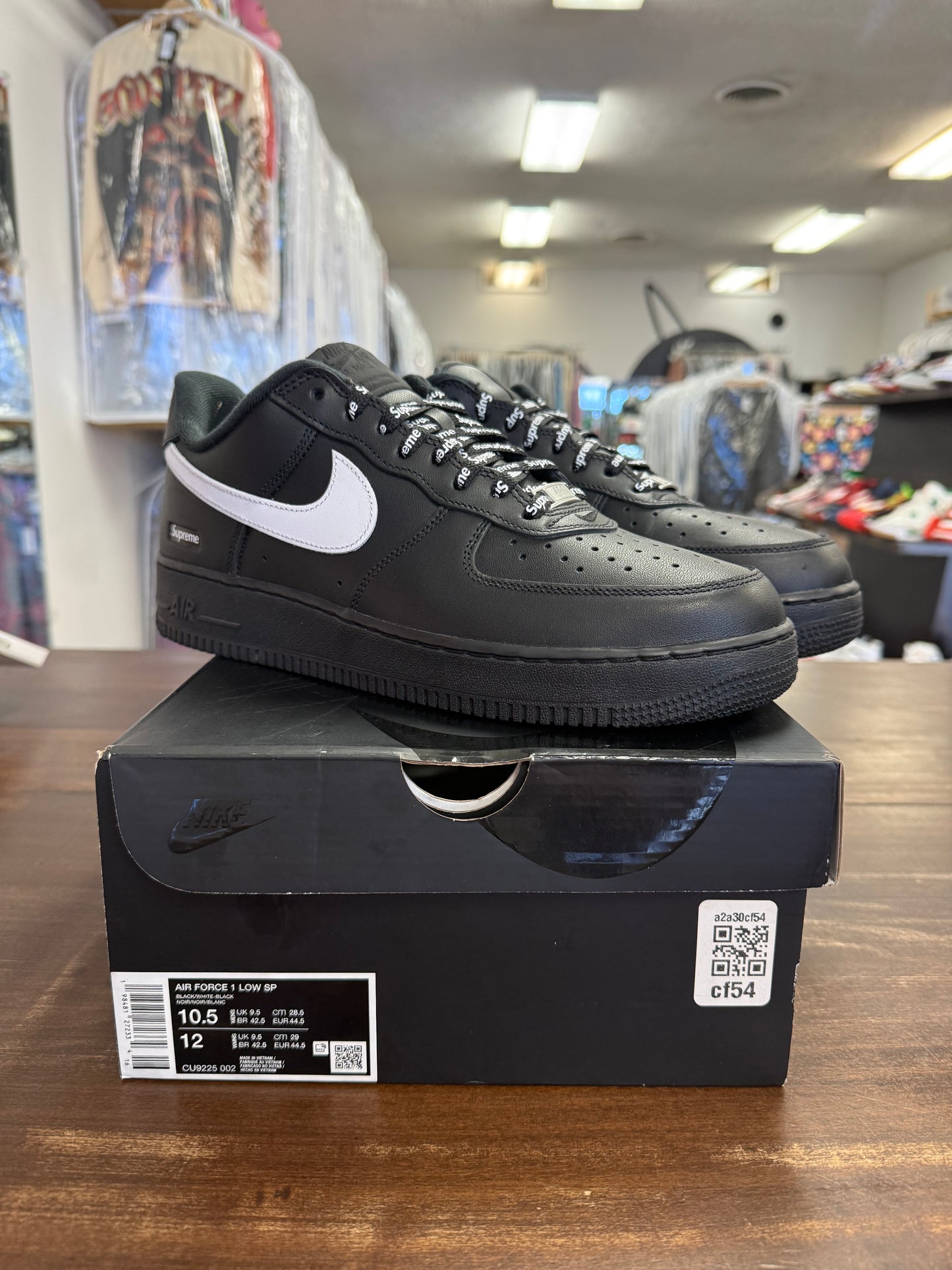 Nike Air Force 1 Low Supreme Black White