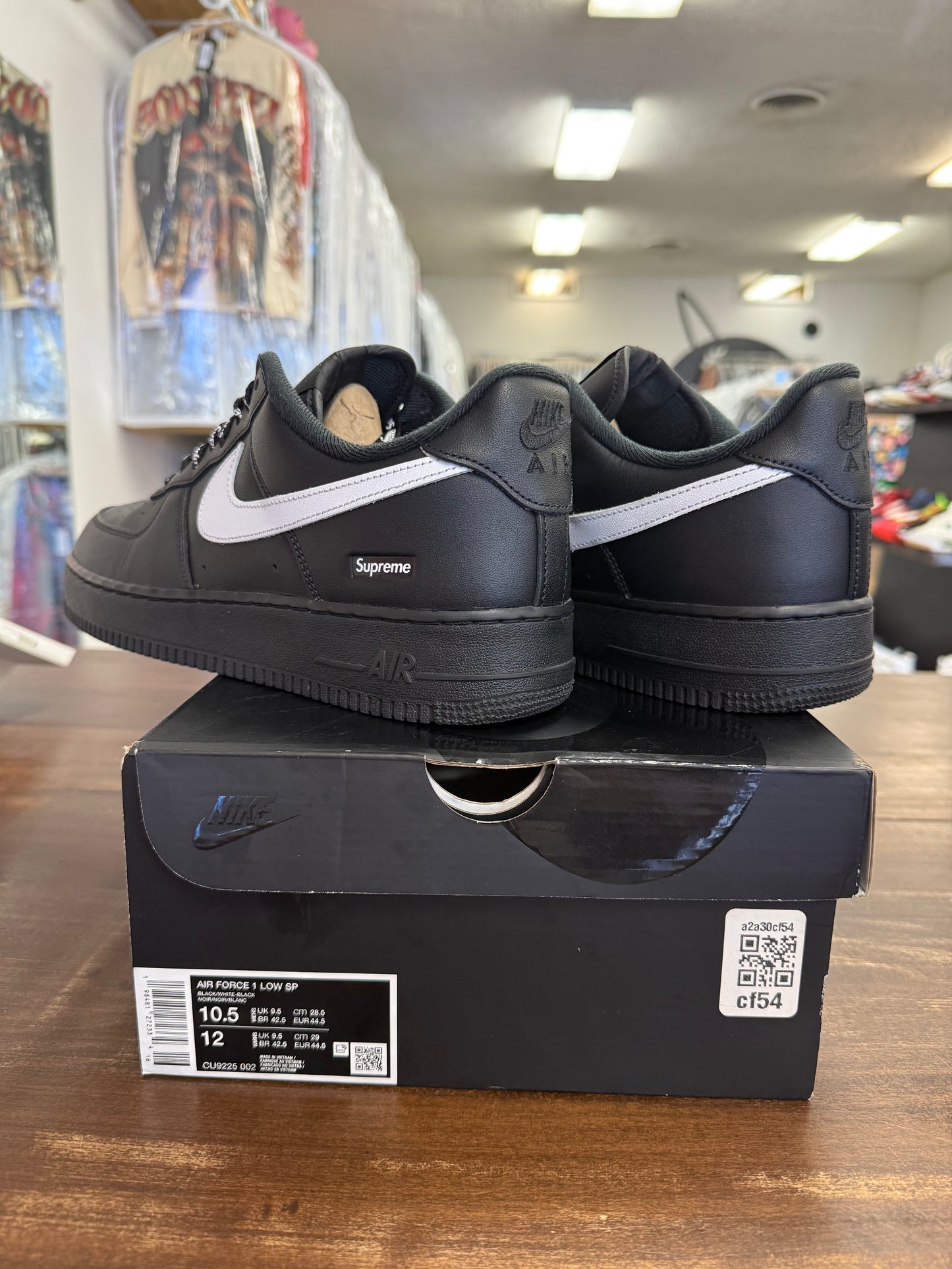 Nike Air Force 1 Low Supreme Black White