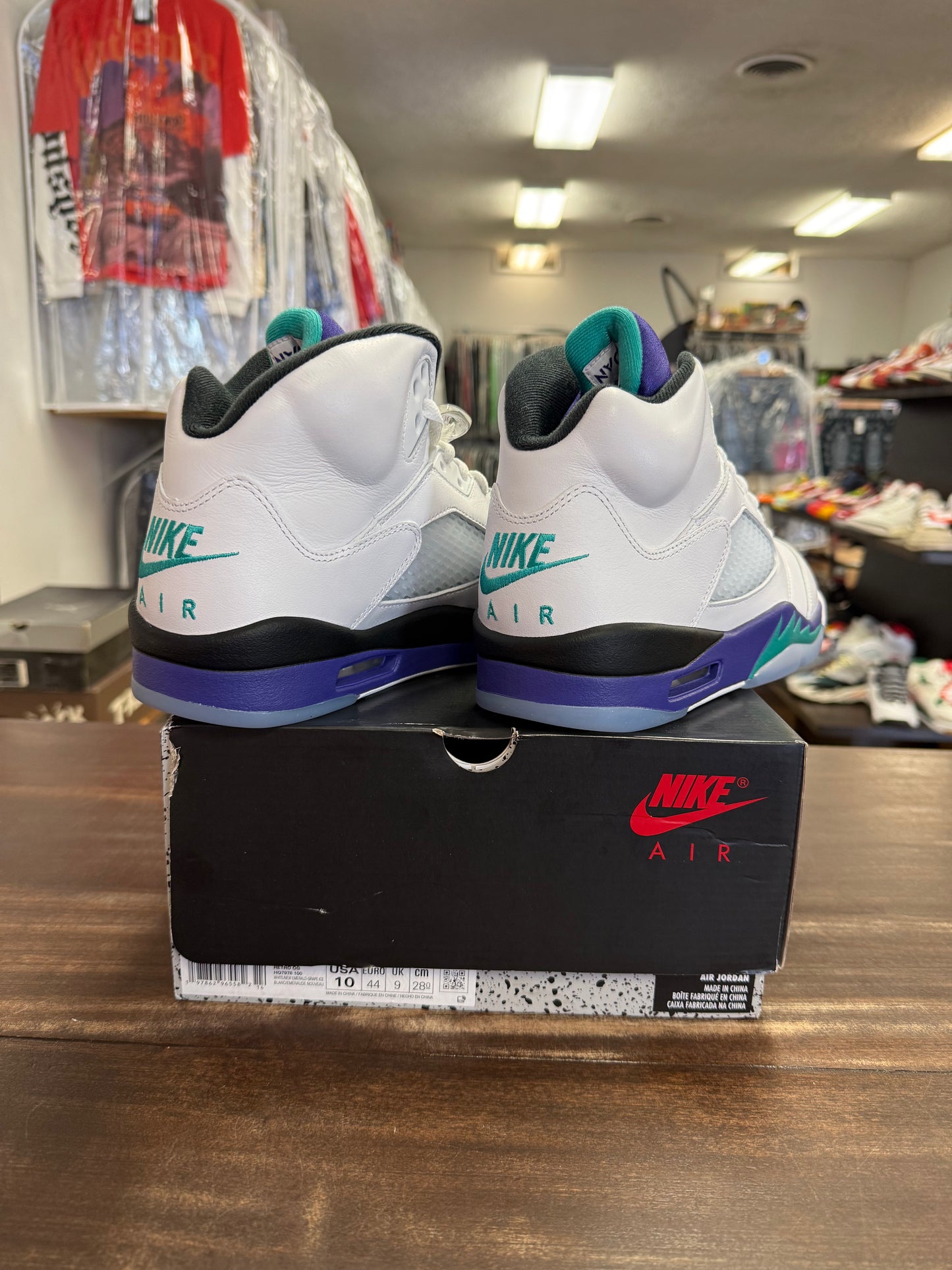 Jordan 5 Retro Grape (2025)