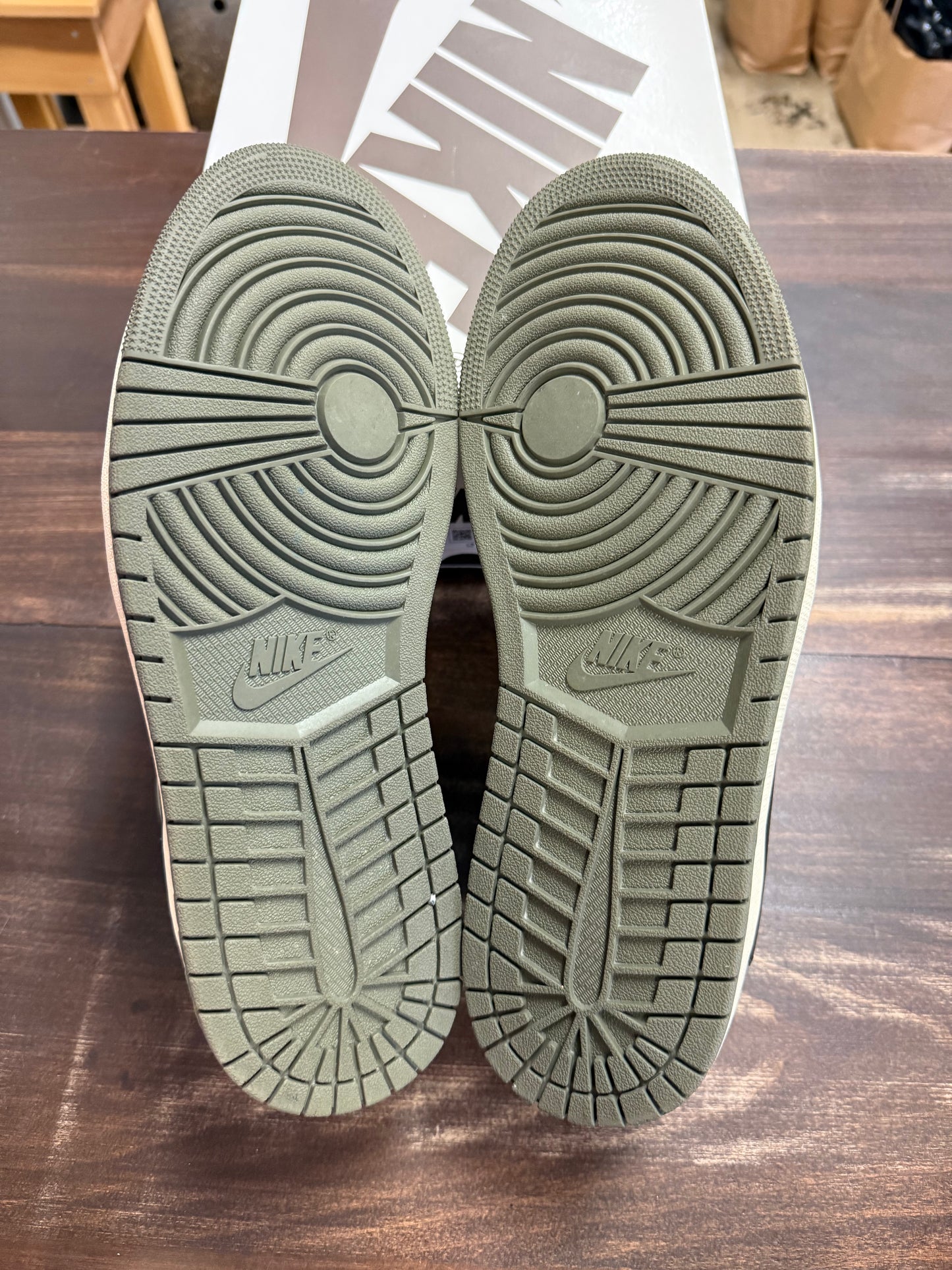 Jordan 1 Low OG SP Travis Scott Medium Olive