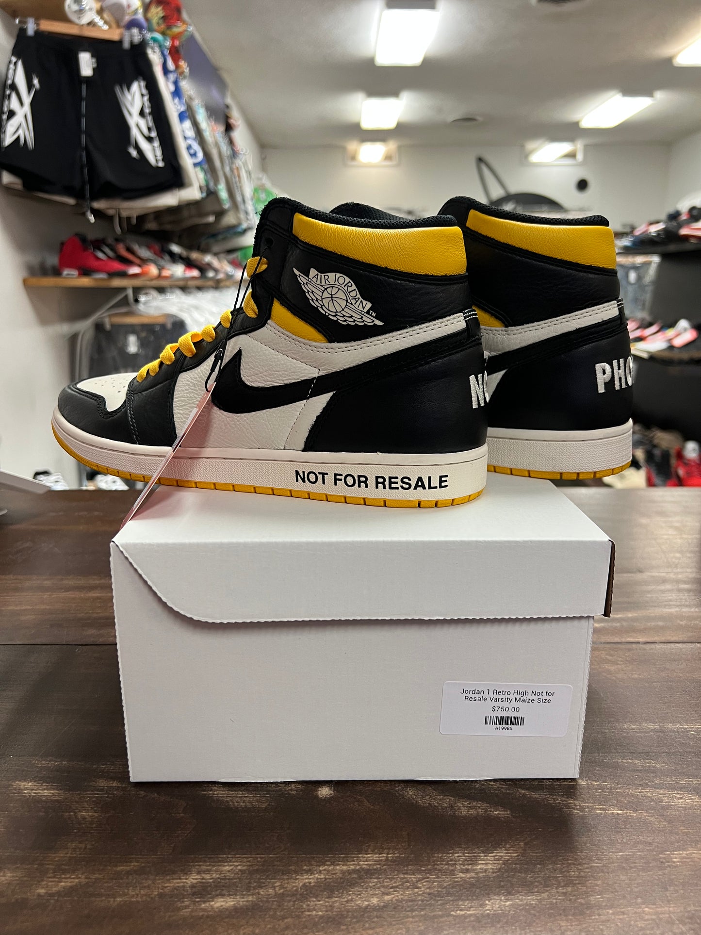 Jordan 1 Retro High Not for Resale Varsity Maize