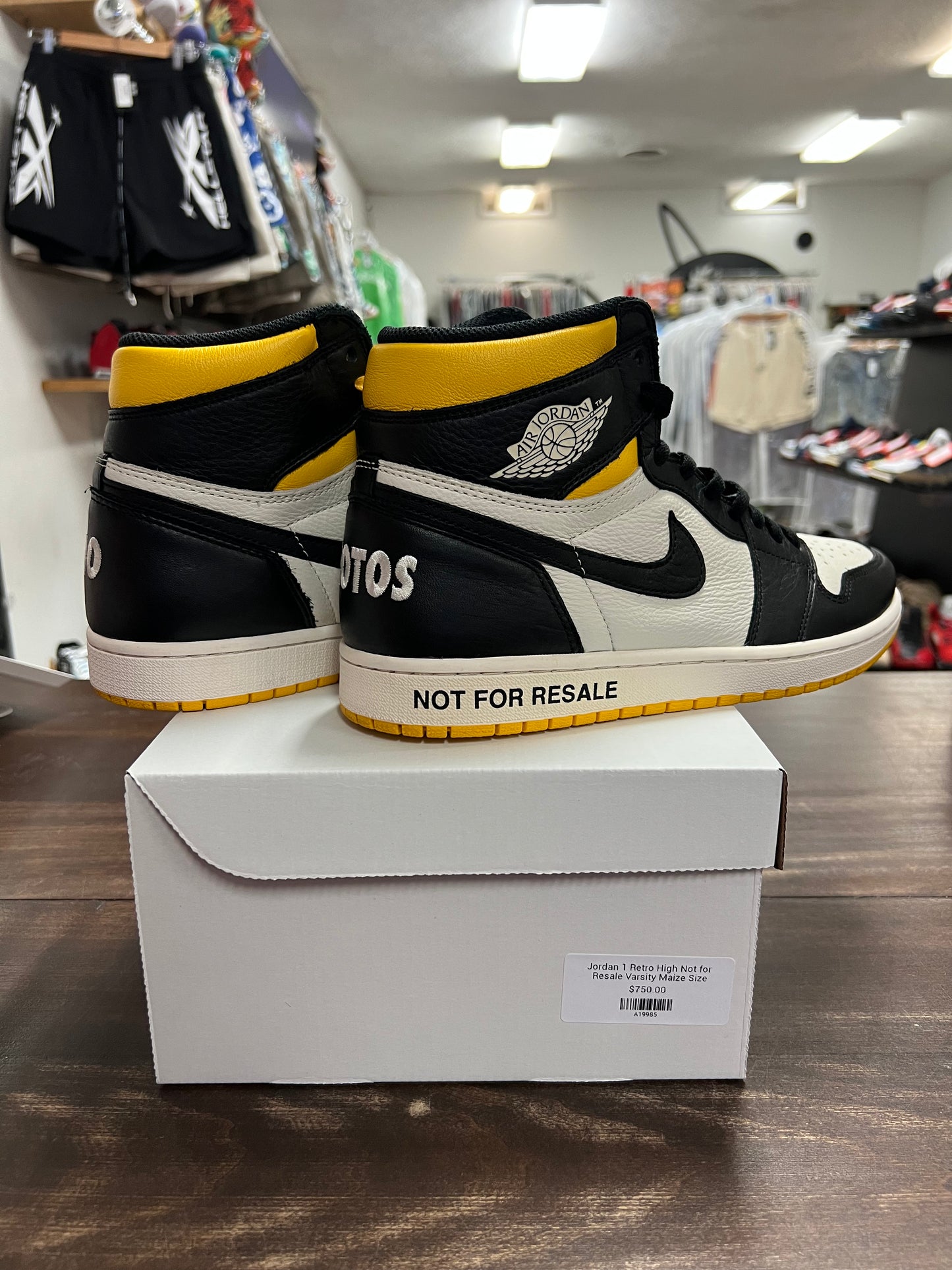 Jordan 1 Retro High Not for Resale Varsity Maize