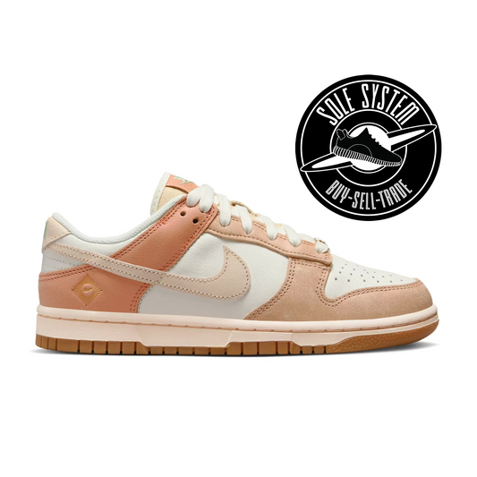 Nike Dunk Low SE Australia (Women's)